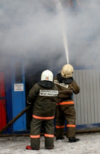 В Ижморке на пожаре погибла молодая мать и двое малолетних детей